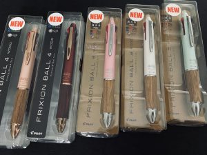 フリクションボールウッドnew Color 1958年創業 鹿児島で文具と雑貨を販売 文具のしんぷく